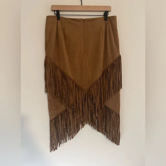 Chico’s - Faux-Suede Fringed Midi Skirt - Size 2 - Picture 4 of 8